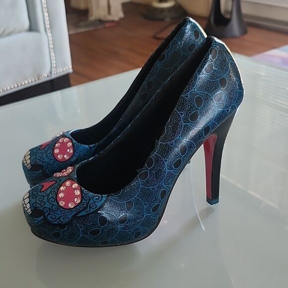 Iron Fist Rockband Skull Heels - Picture 4 of 8